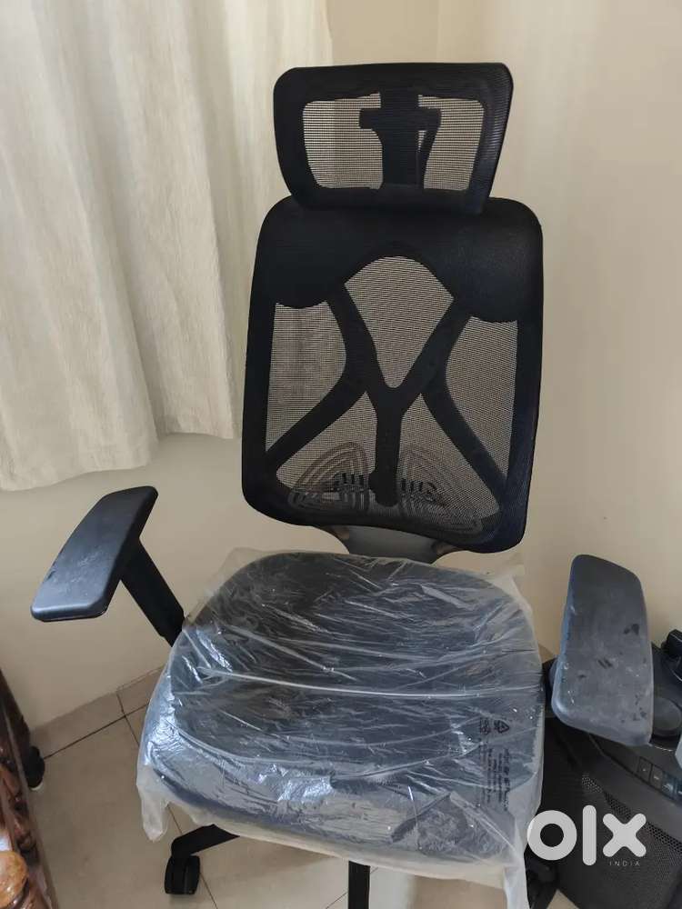 Desk chair computer chair