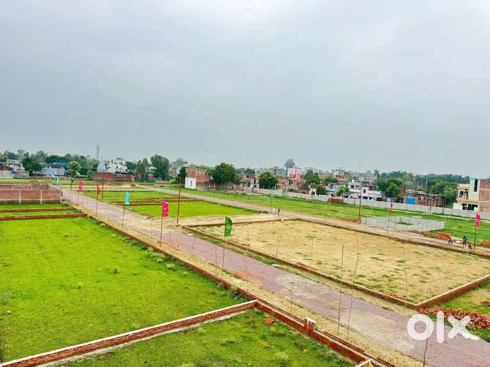 लखनऊ सुल्तानपुर रोड पर इंद्रा नहर किसान पथ रोड से 5मिनिट की दूरी पर