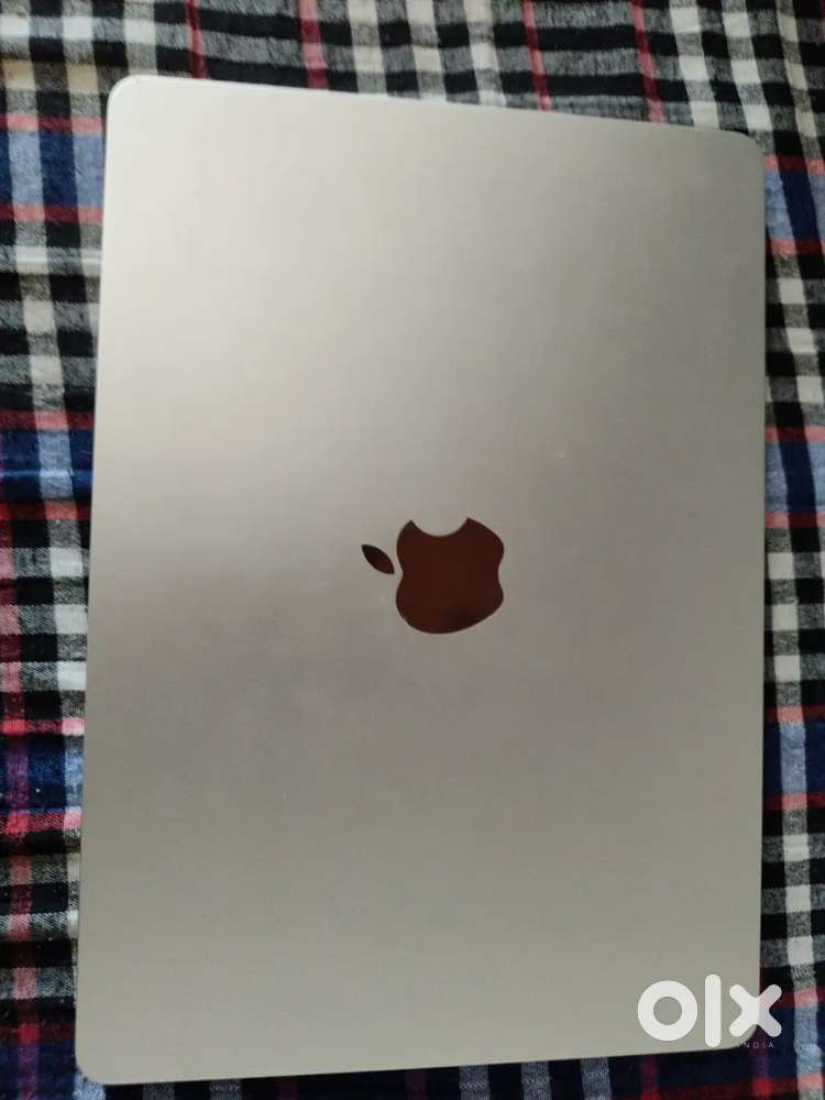 M4 Macbook air 16GB/256GB 2 months old 1 year warranty.