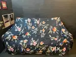 5 feet sofa for sale in good condition