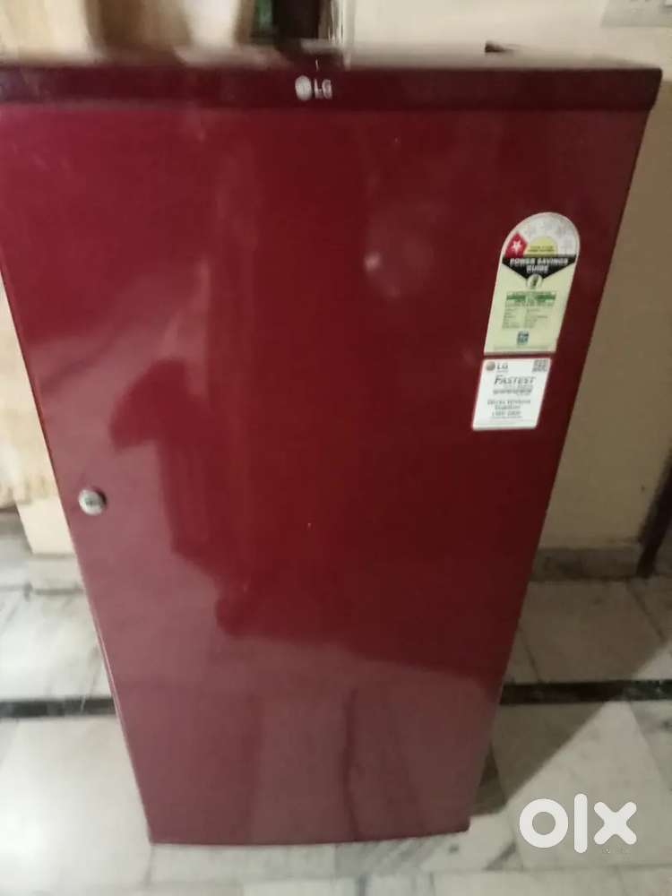 LG refrigerator in excellent condition