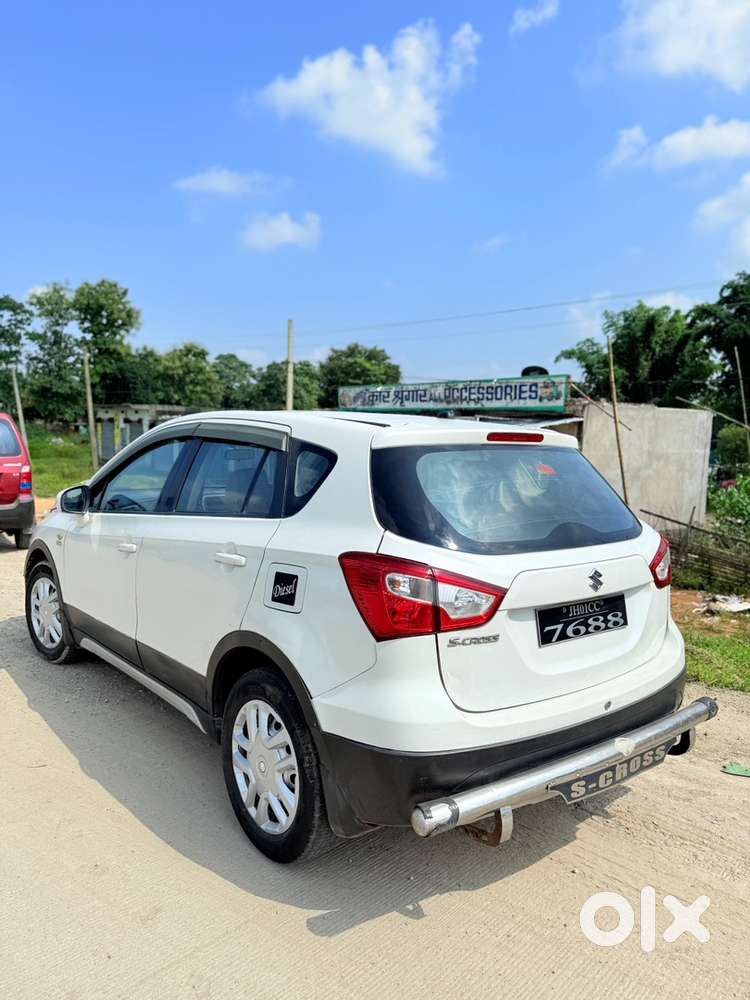 Maruti Suzuki S Cross 2016 Diesel Well Maintained