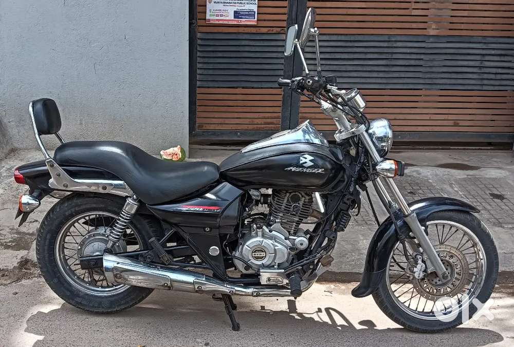 Bajaj Avenger 220cc 2013 model excellent condition