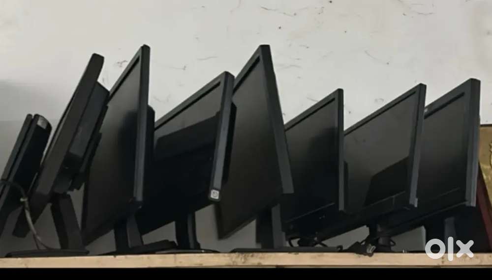 Used monitor available Starting Price 1200 Small line in Display