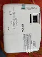 Epson EB-S18 projector on sale