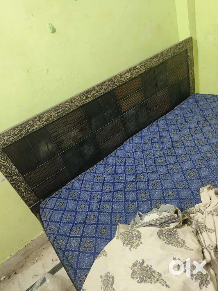 King size bed