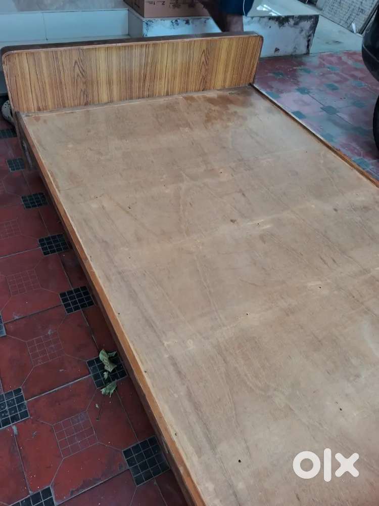 Wooden cot