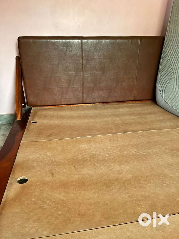Moving Sale: Duroflex Bed + Memory Foam Mattress (less than 2 Yrs)