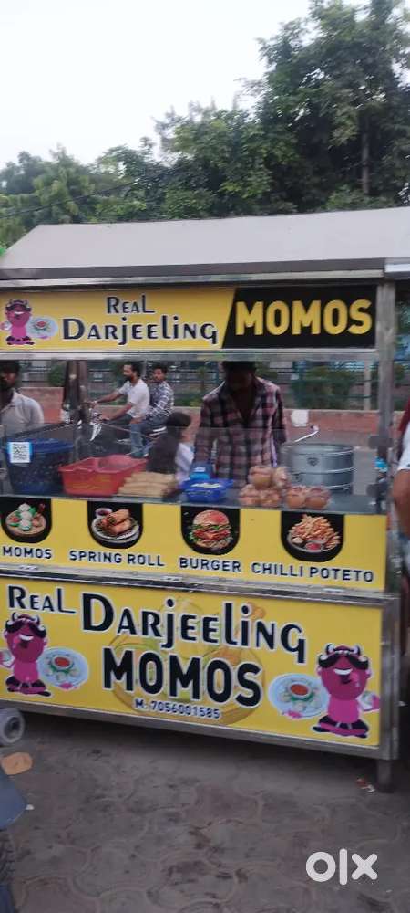 Required helper and chef for food cart near huda park