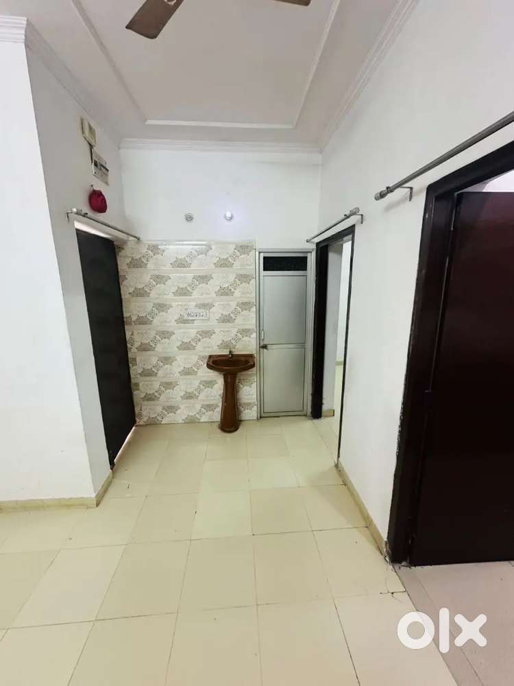 2bhk only for open minded couple (outsiders  preferred)