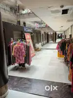 Kotgate vijay mall me dukan kyosk rent pr deni h furniture sahit