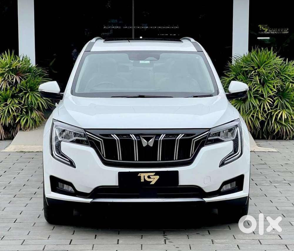 Mahindra XUV700 2.0 AX 7 Petrol AT Luxury Pack Str, 2023, Petrol