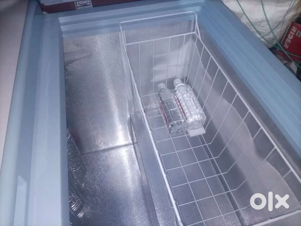 D Fridge refrigerator