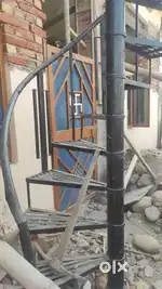 4 shop sutter and 1 iron stair