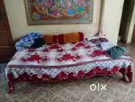 लकड़ी के दीवान