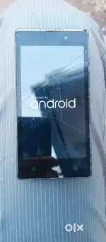 LYF MOBILE.  LOGO STRUCK