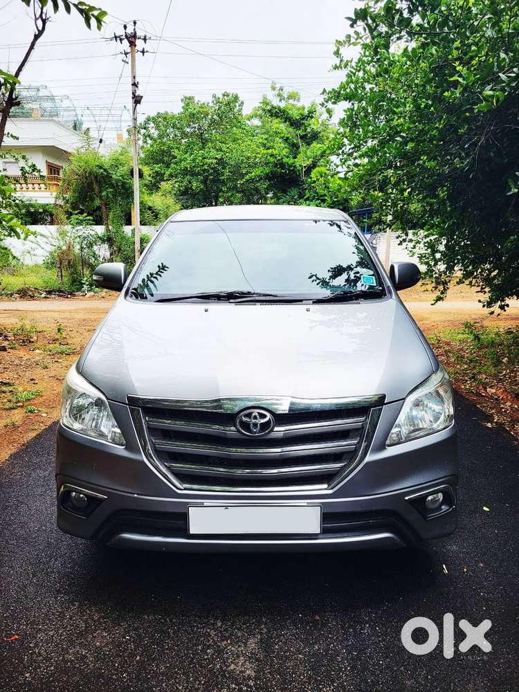 Toyota Innova 2.5 V Diesel for sale