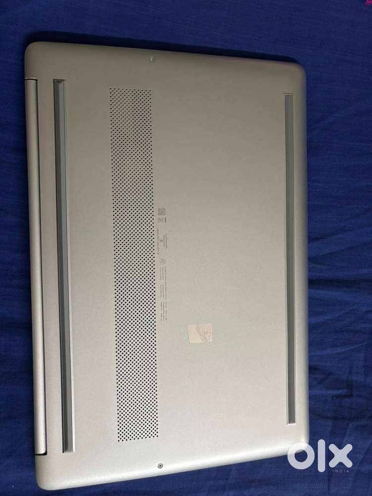 HP AMD RYZEN 5 HEXA CORE 5500 U 8GB/512 GB SSD WINDOW 11 15S