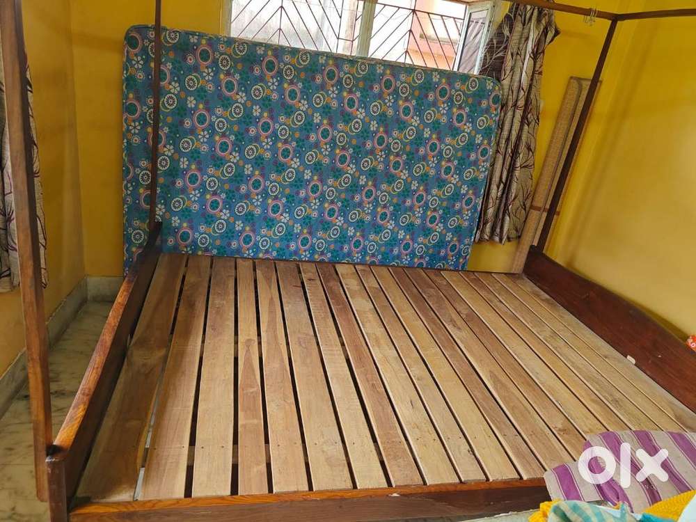 Queen-size Cot with Mattress for Sale – Garia
