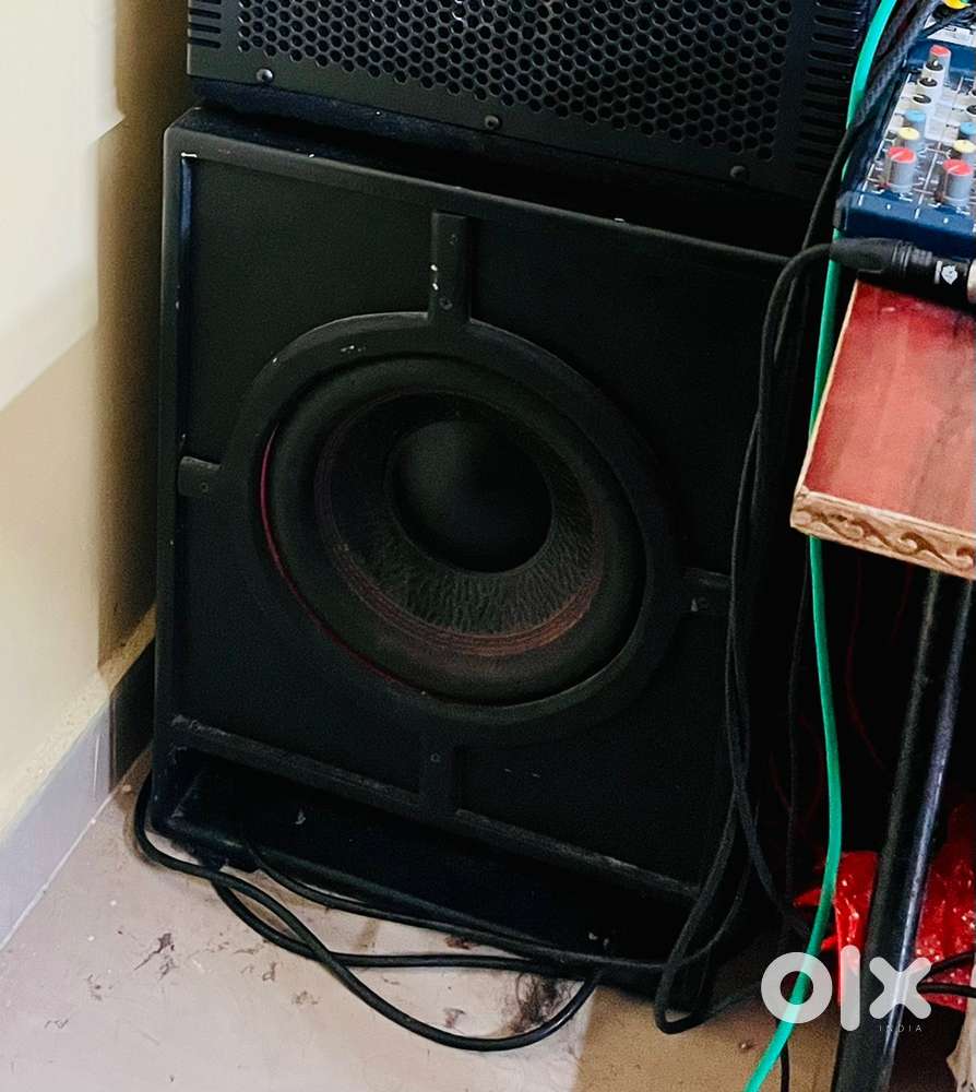 Toyatone Subwoofer 650 watt RMS - 12 inch - customized wooden box