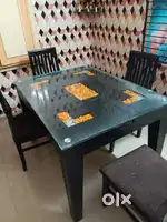 Dinning table with 4 chair