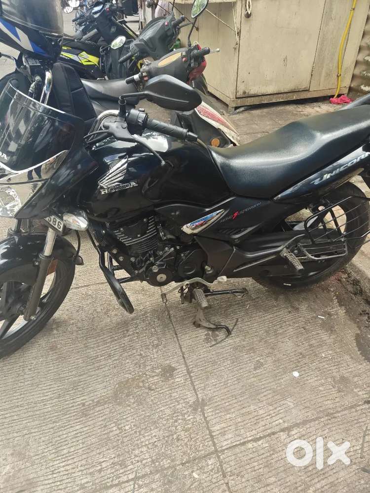 Honda Uncorn Black