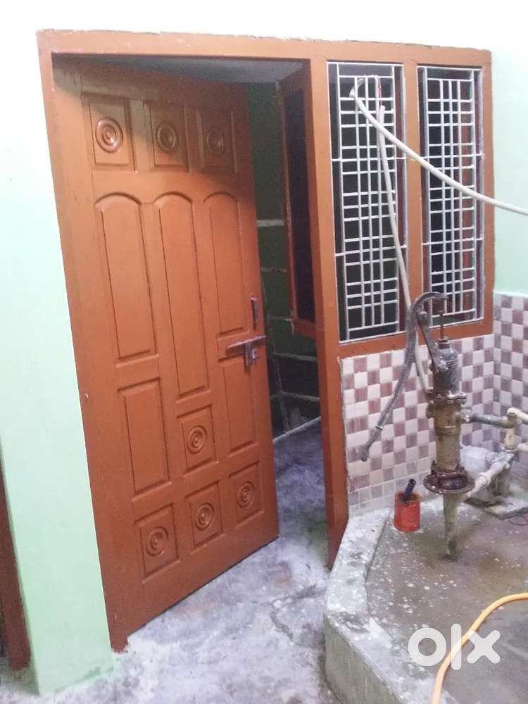 I want for rent for family person and studing students