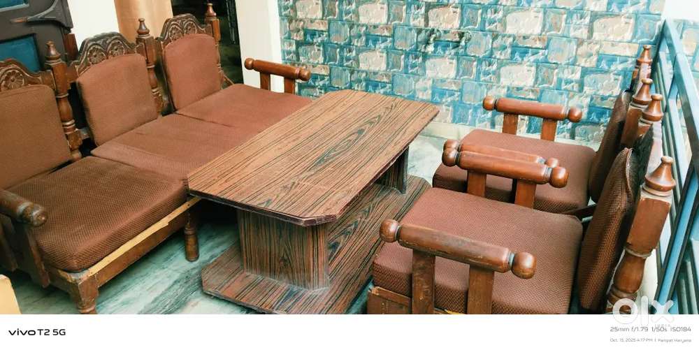 5-seater comfortable sofa set and  Computer Table for Sale