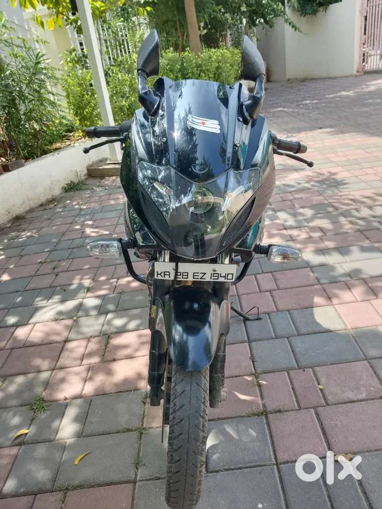 Pulsar 220F