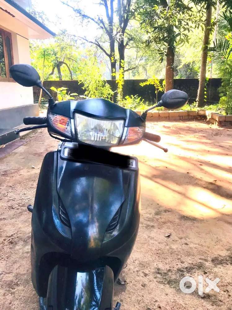 Hoda activa 2012 model neet condition