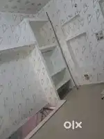अलोपीबाग चुंगी पर 2BHK फ्लैट (शाकाहारी) परिवार व लड़कियों को किराए पर
