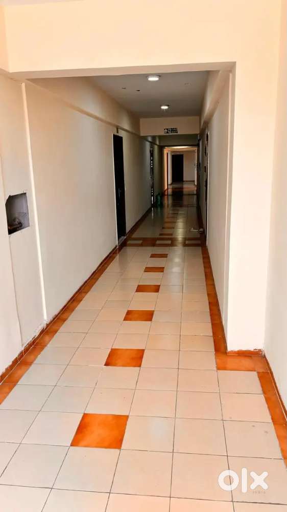 2,BHK SEMI FURNIFLAT FOR RENT IN DREAM HOME WAVE CITY NH 24 GHAZIABAD