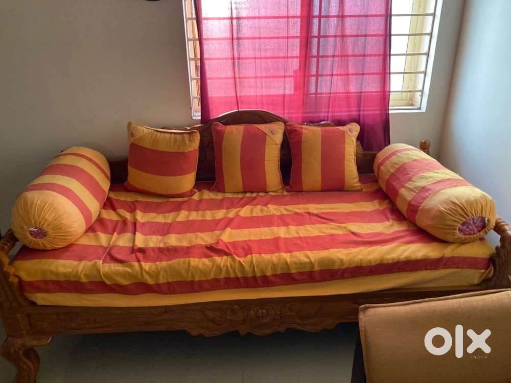 Diwan & Sofa