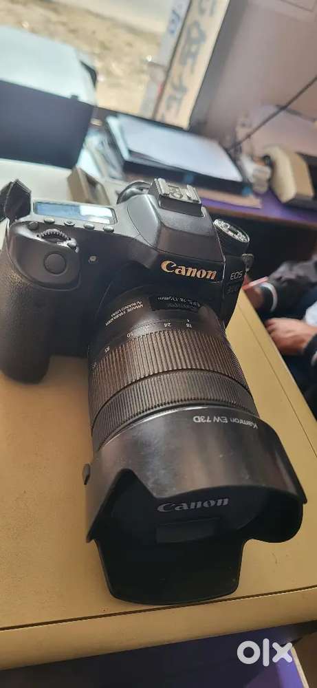 Canon EOS 80D DSLR Camera Body with 18-135 mm Lens ...