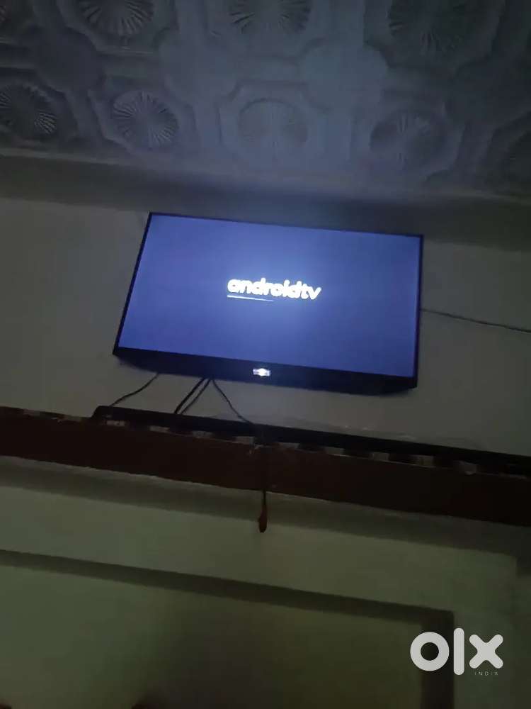 MI TV 32 INCHES