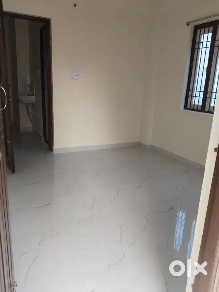 3bhk flat for family or bachelor gola road