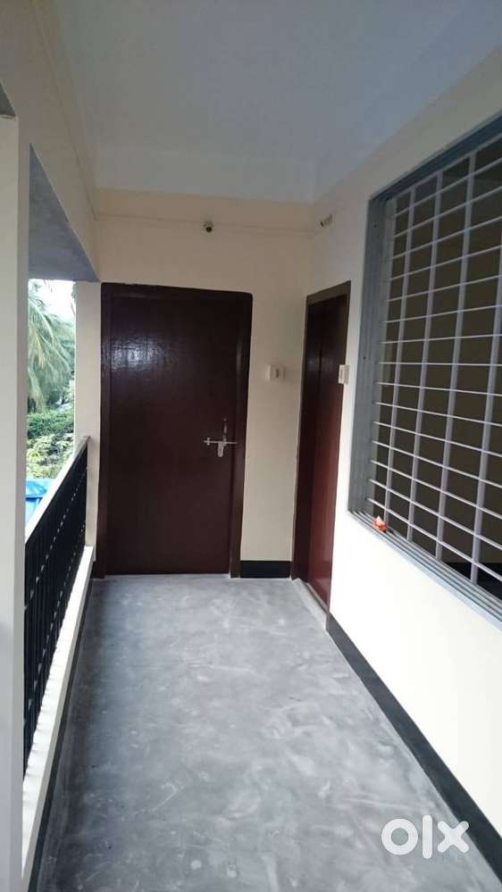 2BHK with 1 bathroom & running water.