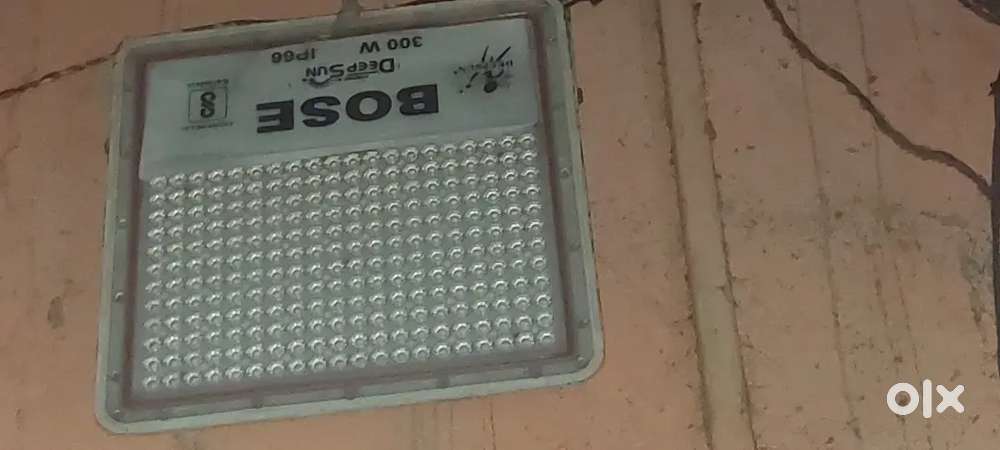 Bose 300 watt  Ip66 led light