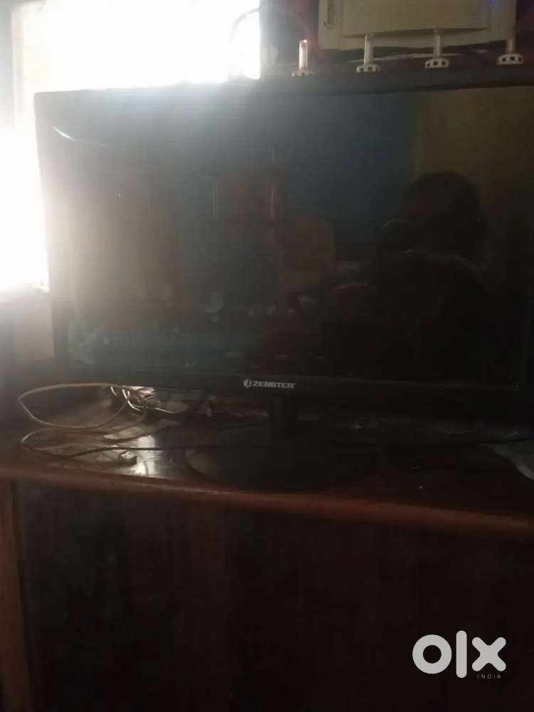 zebion and monitor zebster and ups Zebronics good condition all item