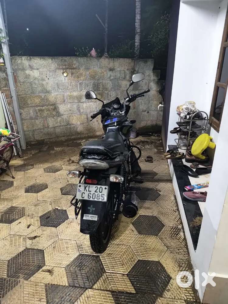 Bajaj Discover (2011)  DTS-i 150 CC