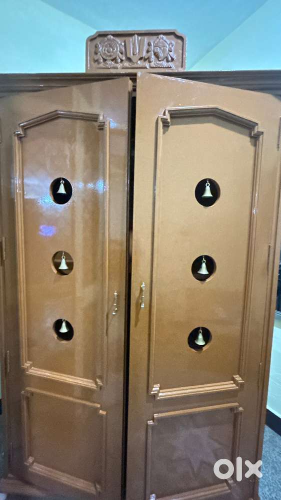 Prine elite 6 fr pooja cabinet  Teak wood(Negotiable)