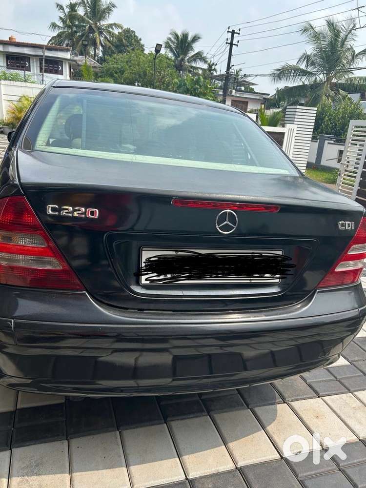 Mercedes-Benz C-Class 2005 Diesel 87000 Km Driven