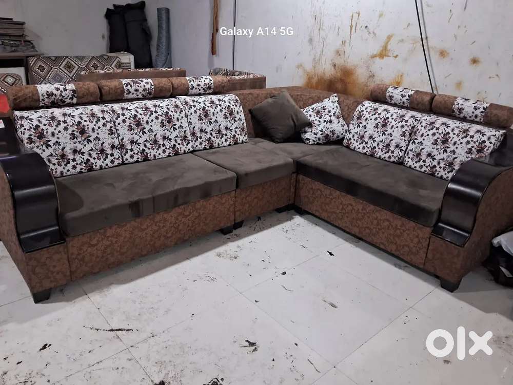 Maleshiyan cornar sofa set