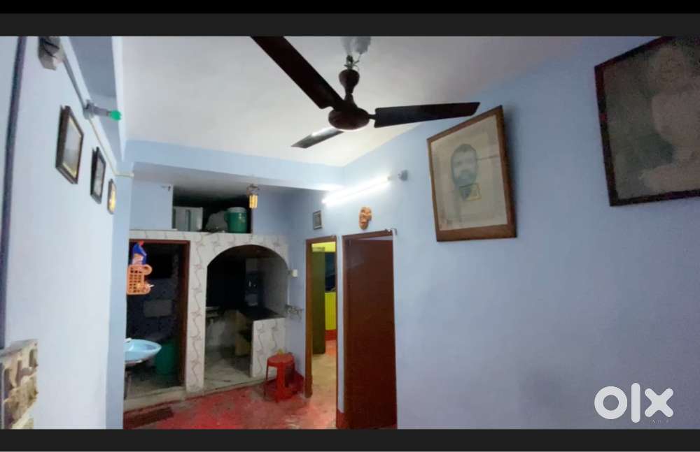 Prime 2BHK Residence in Picnic Garden’s CN Roy Road