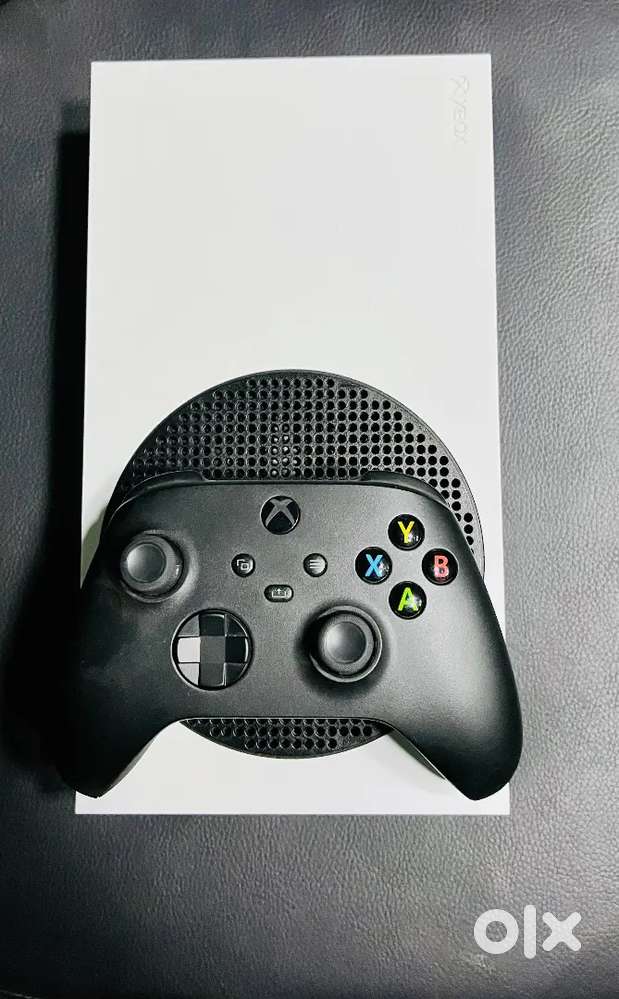 Xbox series s with original controller