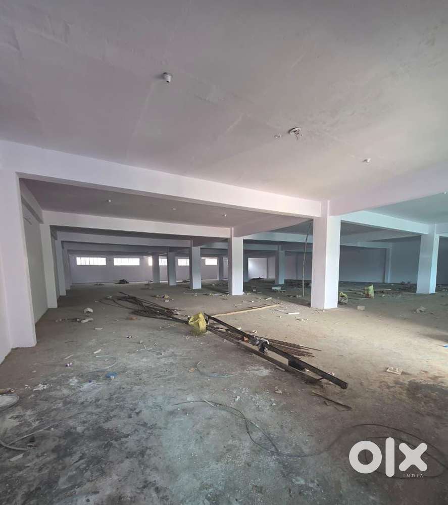 1800 sq-fr hall for jewellery shop, department shop. On rent in gmt