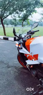 Best bike which give you looks and milaga
