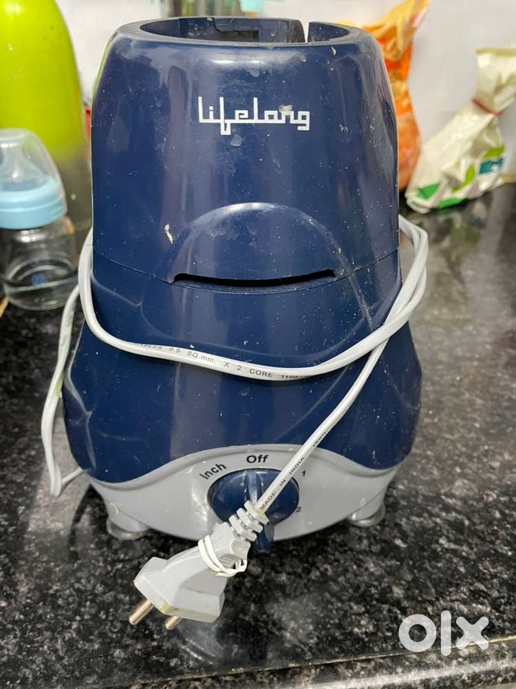 Lifelong Mixer grinder with 2 sets of Jars