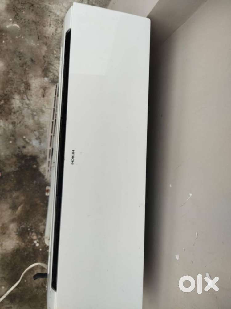 Hitachi Split AC
