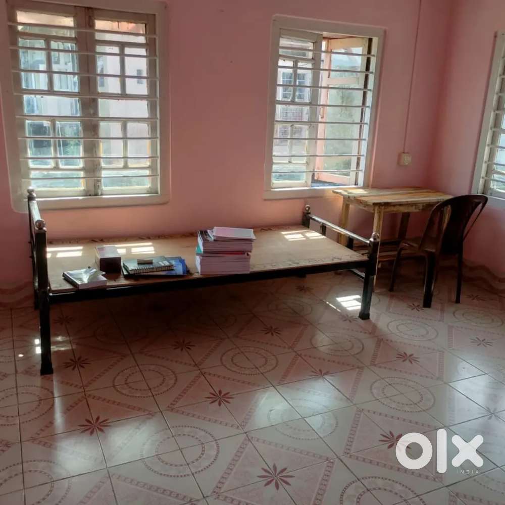 Boys/Working Man PG Near Barauh Charali Jorhat Assam